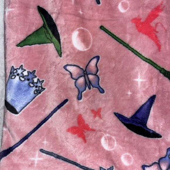The Wizard Of Oz Wicked Pink Throw Fleece Blanket Dorothy Good Bad Witch NWT - Picture 3 of 4